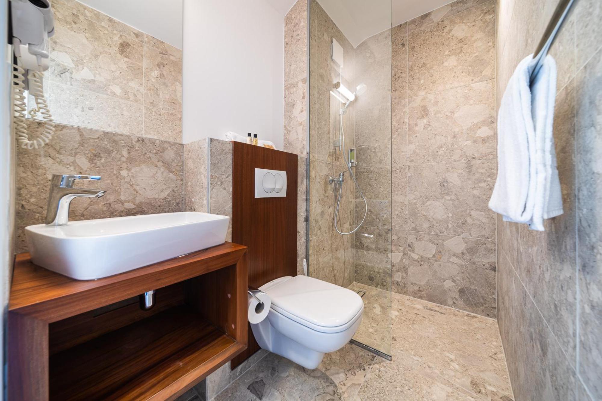 Residence Tropic Appart Hotel سان جيل لي بان المظهر الخارجي الصورة